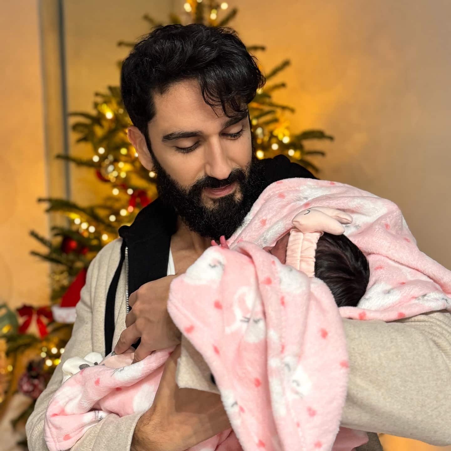 Διονύσης Ατζαράκης βιογραφικό! Η προσωπική ζωή, η ηλικία, το ύψος, η καταγωγή, οι σπουδές, και τα κιλά