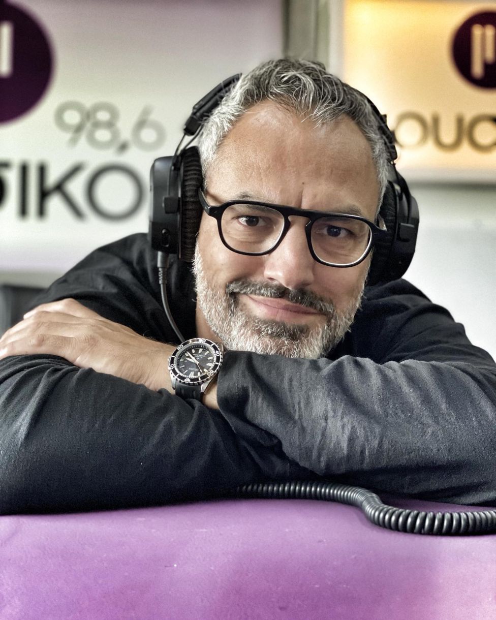 Νίκος Συρίγος ο “ανώτερος”! Είναι ρόλος να μην κάνεις τίποτα και να θεωρείς πως το να κρίνεις είναι κάτι;