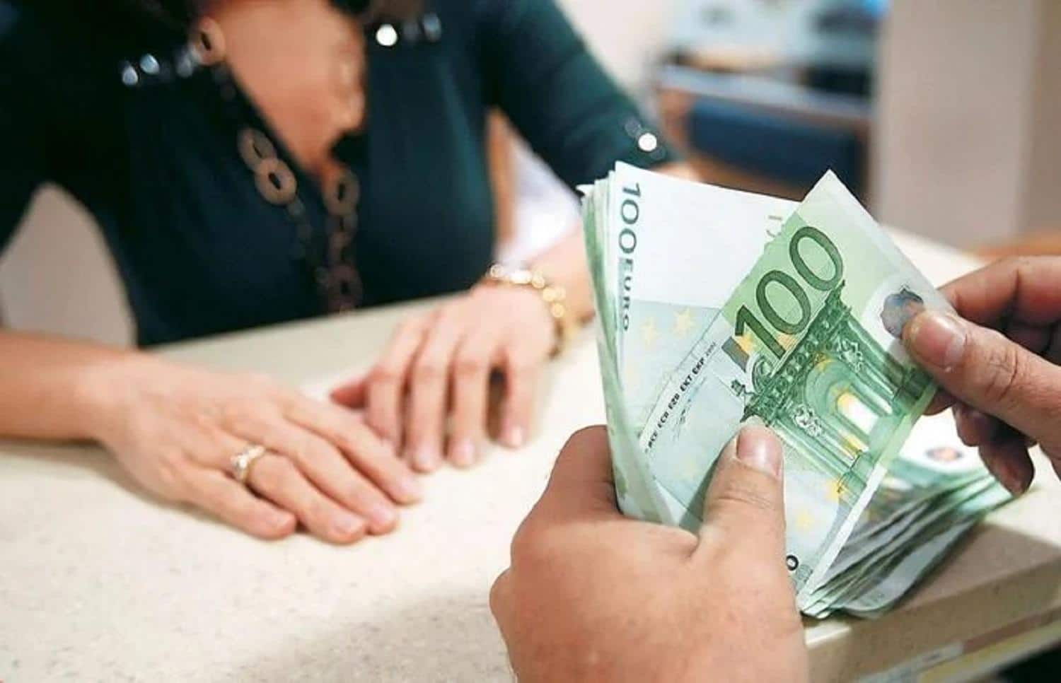 Άνοιξαν επιδόματα έως 800 ευρώ! Θα γεμίσουν οι τσέπες μας!!!