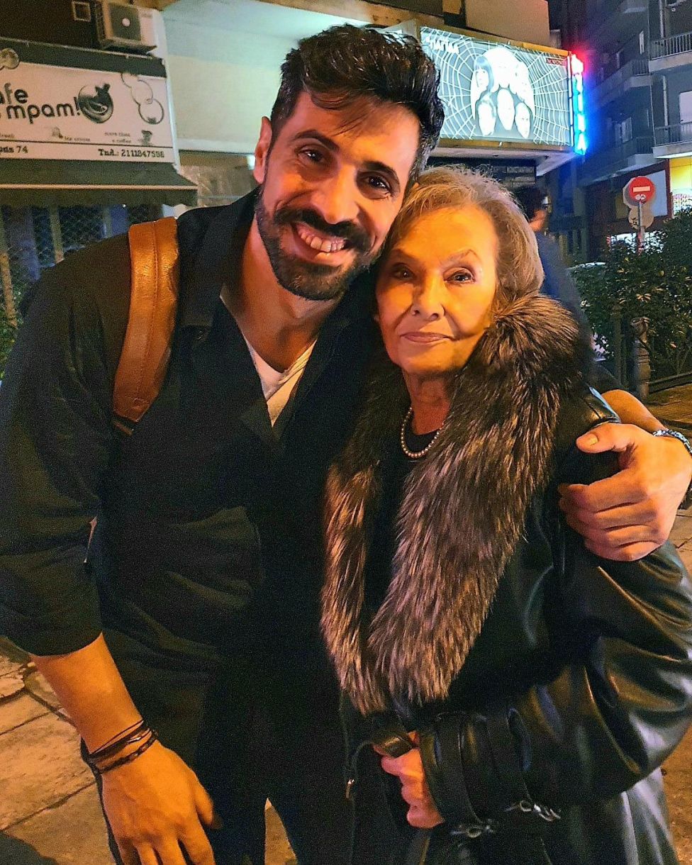 Γιώργος Παράσχος βιογραφικό