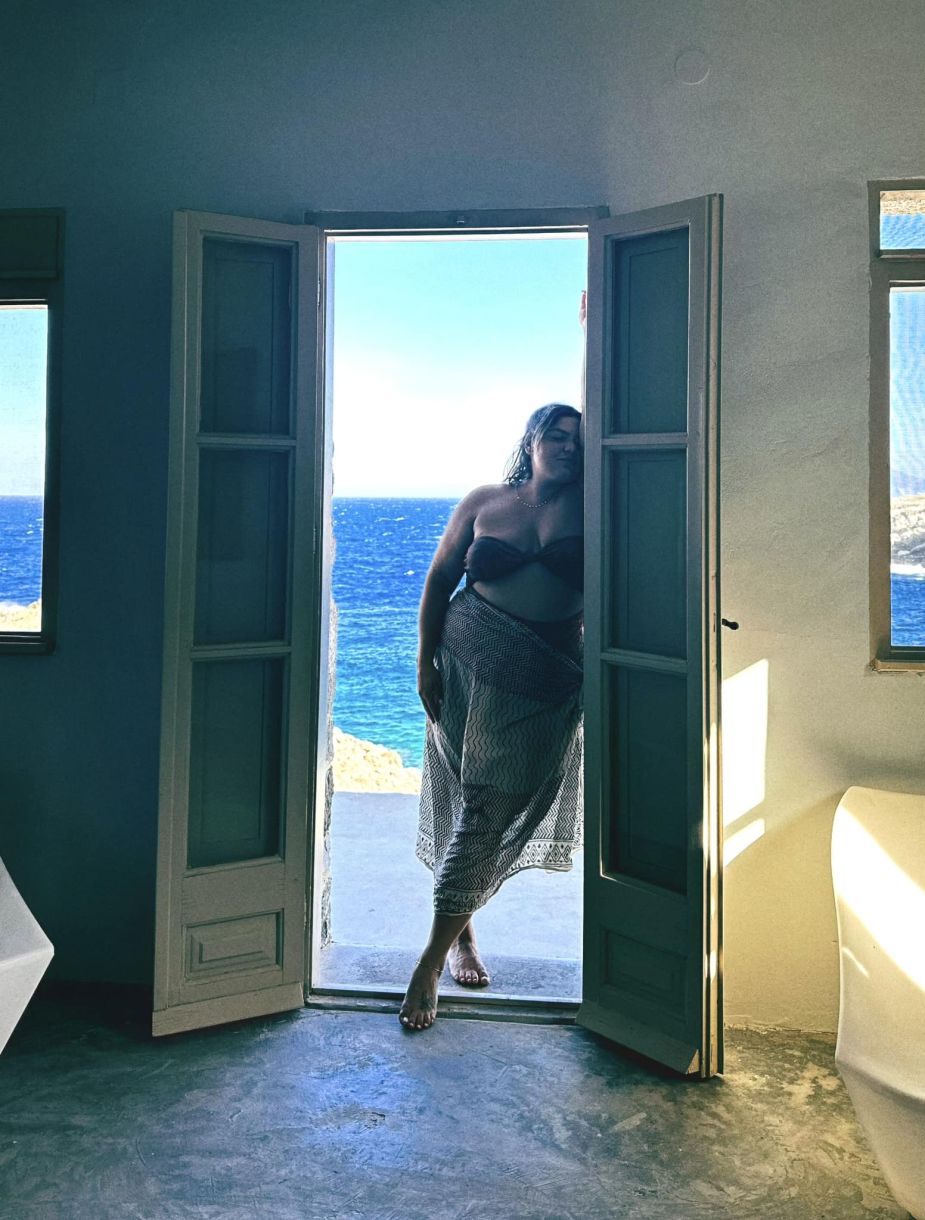 Δανάη Μπάρκα ηλικία και Παράπονα παράπονα παράπονα. 2