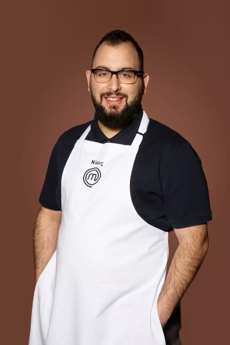 Νίκος Παπαδάς (MasterChef 2025) Βιογραφικό, ηλικία, καταγωγή και οι Βρυξέλλες