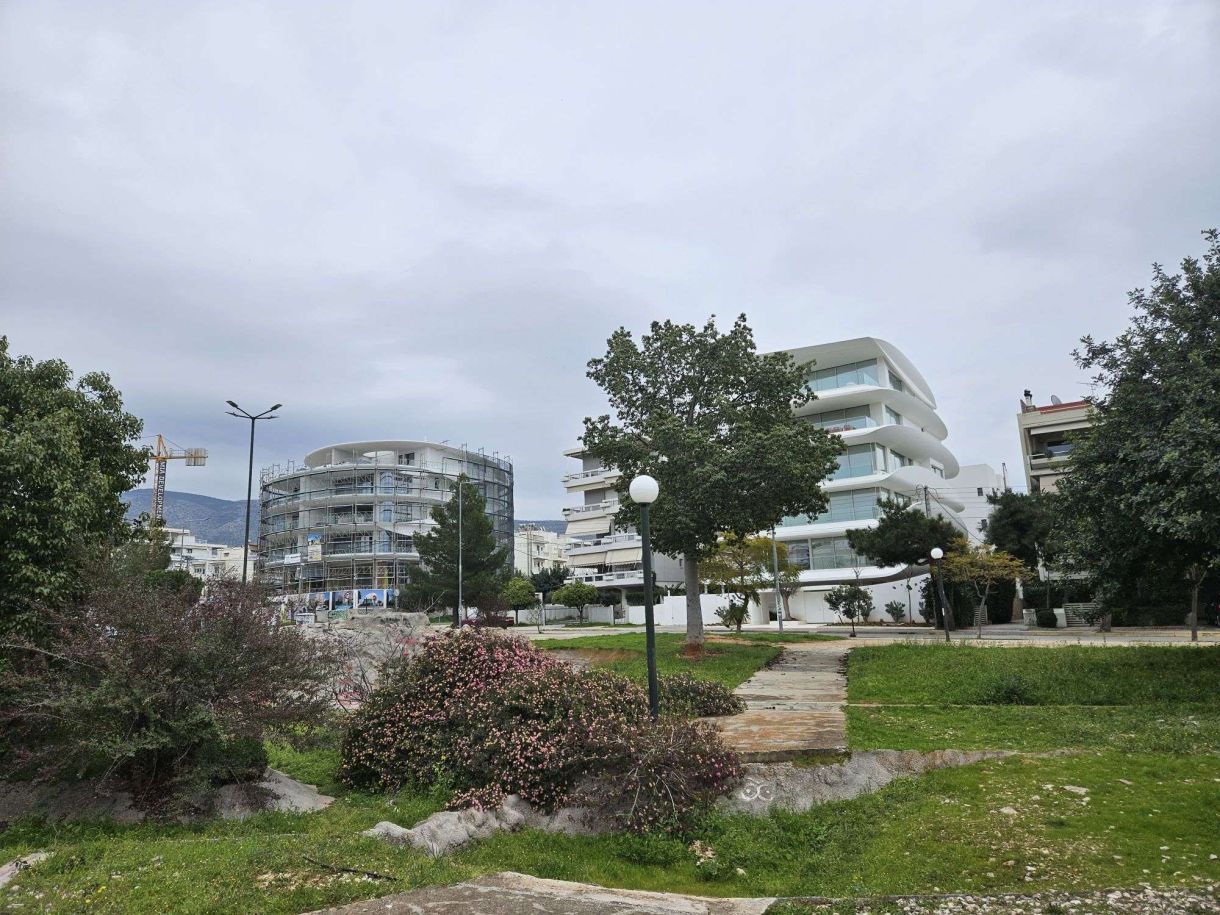 Ακίνητα στη Γλυφάδα 2025! Με ρυθμό καταιγίδας οι νέες πολυκατοικίες