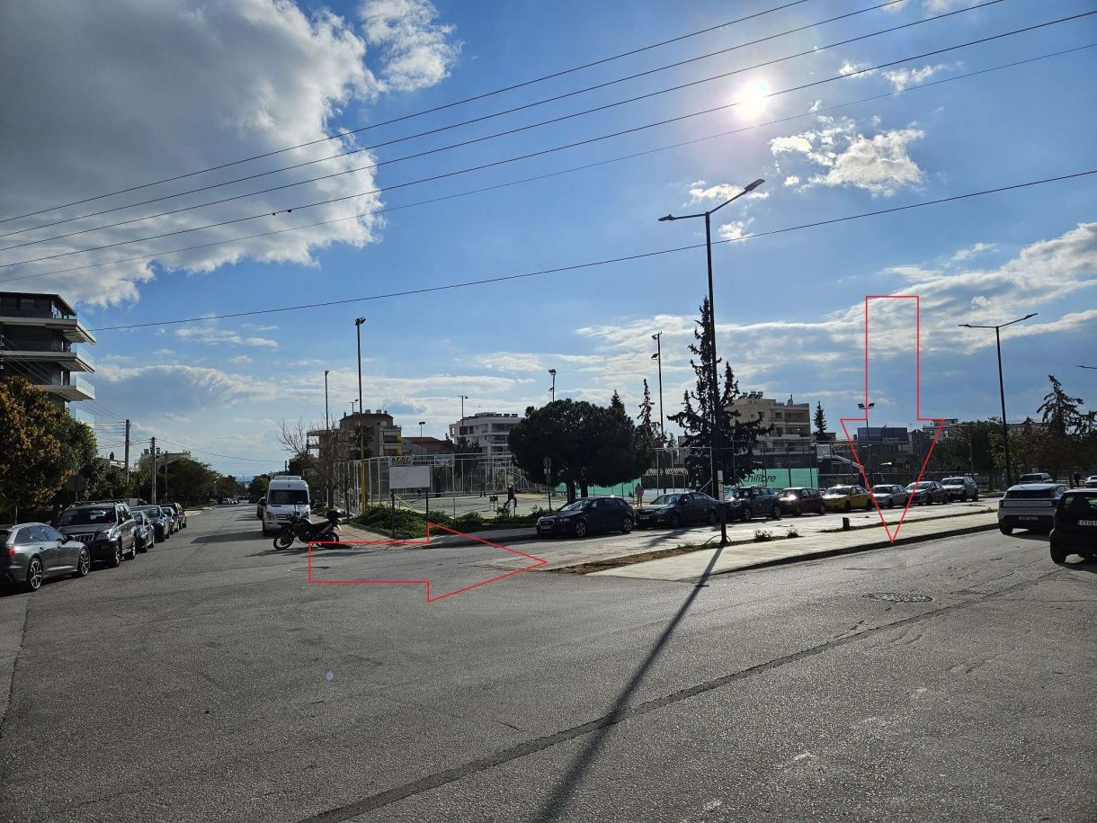 Ποδηλατόδρομοι και πεζόδρομοι στην Παλμύρας και σε άλλους δρόμους της Γλυφάδας