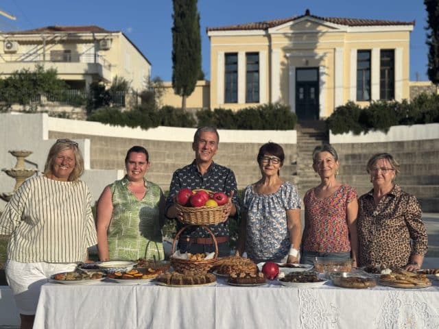 Κυριακή στο Χωριό Ξανά