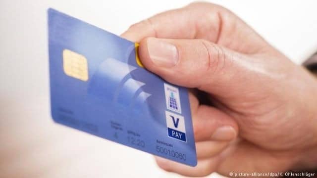 ΟΠΕΚΑ – ΔΥΠΑ! Και επίσημα σε προπληρωμένη κάρτα τα επιδόματα