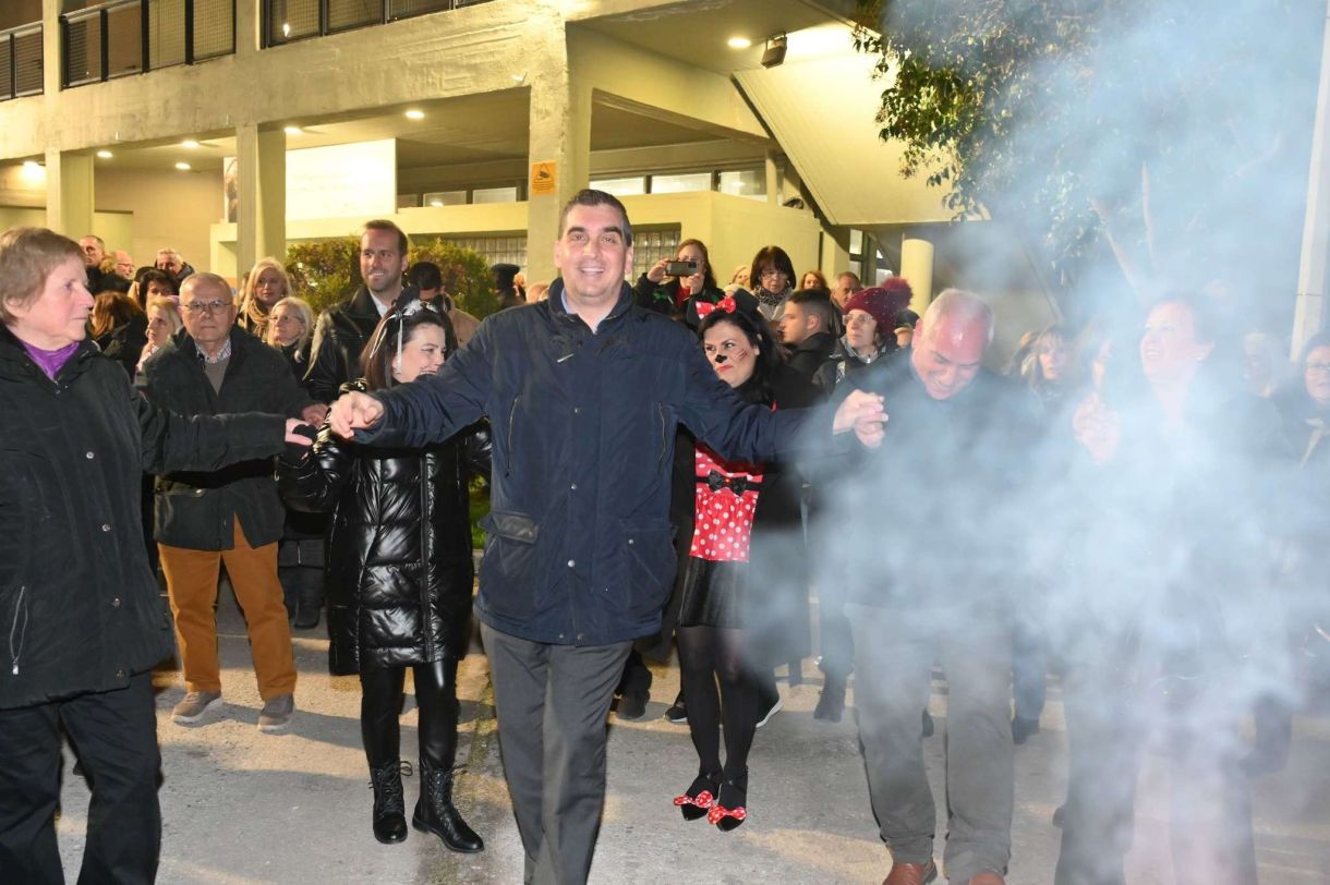 Τόνι Σφήνος