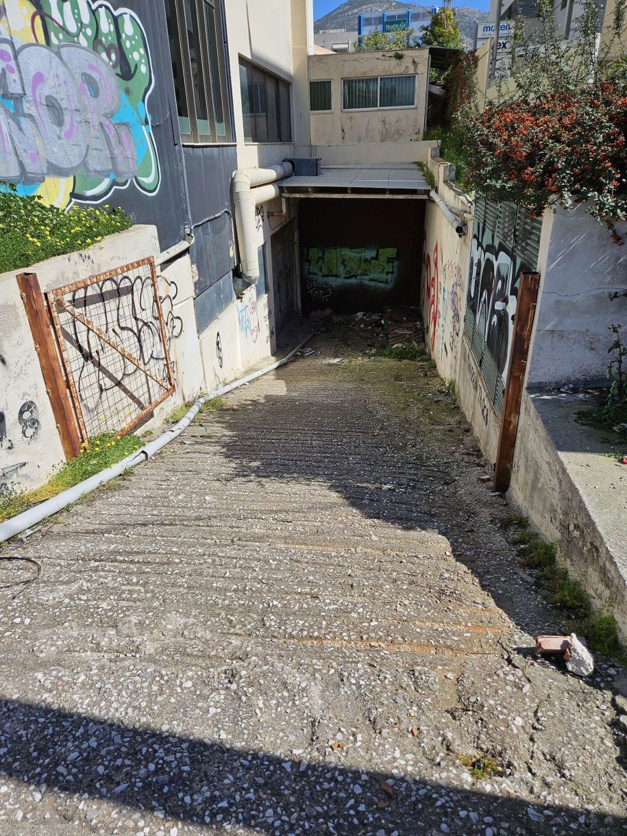 Γλυφάδα Βούλα Η σιωπηλή κραυγή των graffiti