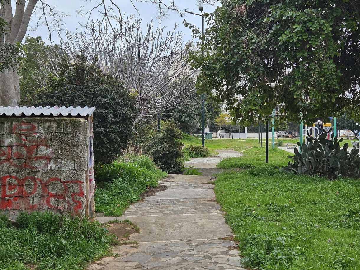 Δήμοι – Γλυφάδα τώρα: Μα είναι κι ένα μονοπάτι πονηρό…