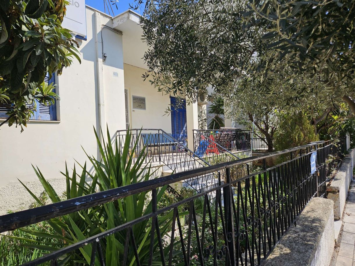 Σπίτια – Σούρμενα: Η ομορφιά του 60 δίπλα στα θηρία του 2025