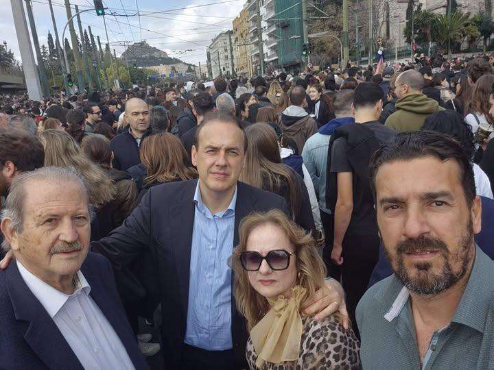 Στο συλλαλητήριο στο Σύνταγμα ο Δήμαρχος Γλυφάδας Γιώργος Παπανικολάου