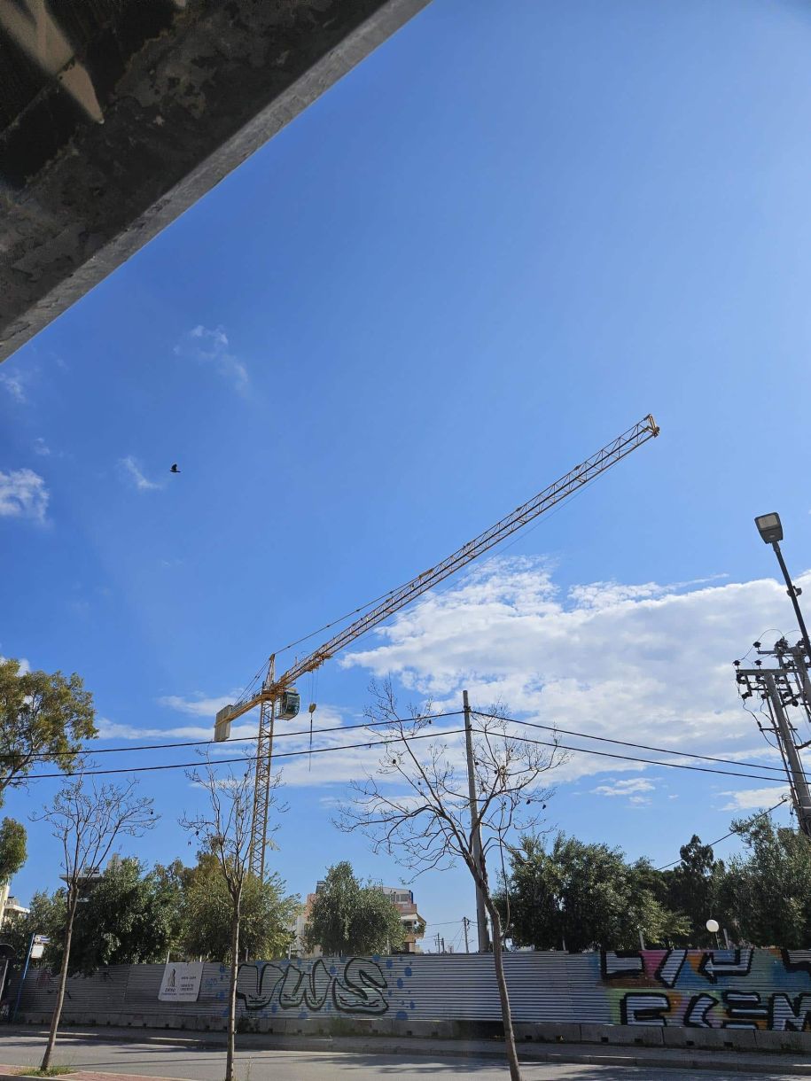 Δήμοι έργα σήμερα! Ο τεράστιος γερανός στην Σοφίας Βέμπο!