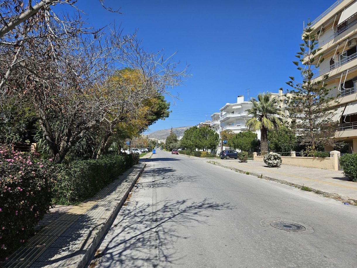 Νότια προάστια Γλυφάδα τώρα 1
