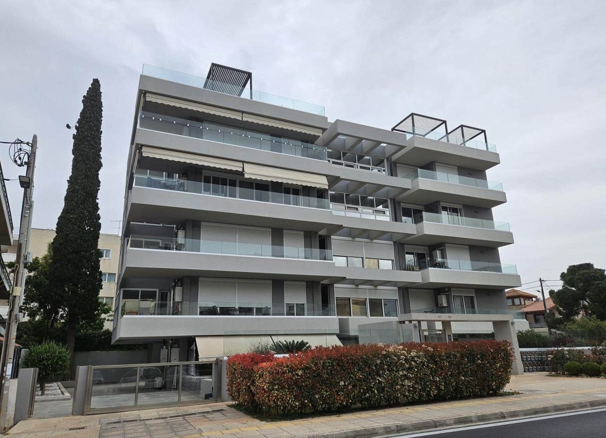 Σπίτια Γλυφάδα Μόλις ολοκληρώθηκε Νέα αρχιτεκτονική σε 4 ορόφους