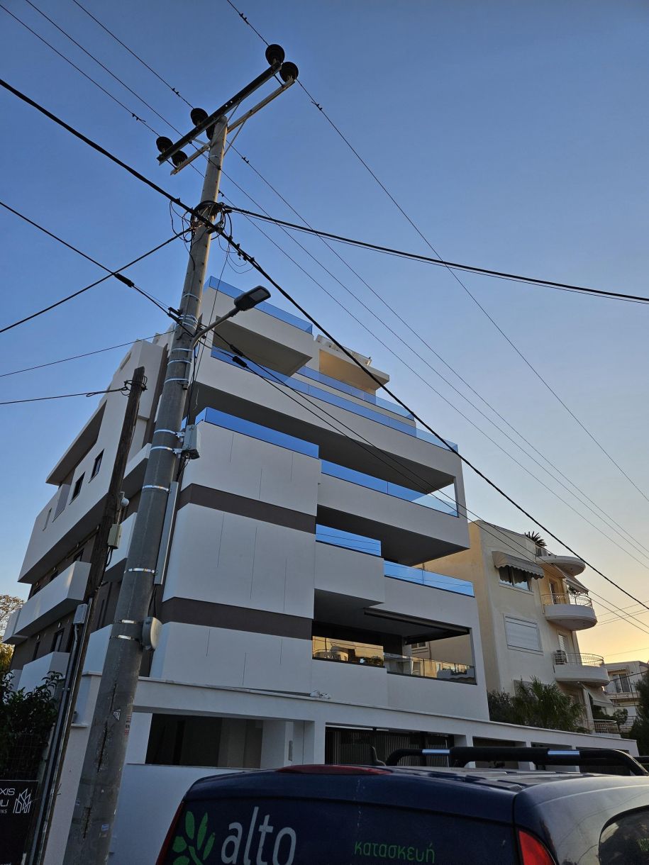 Σπίτια φθηνά στα νότια 370 χιλιάδες με 1000000 τα νεόδμητα