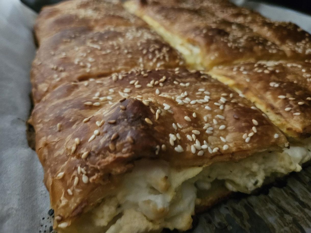 Τυρόπιτα σπιτική σε 15 λεπτά με  3 υλικά!