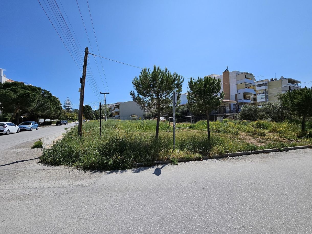 Φθηνά σπίτια ακίνητα Αθήνα! Μάχη για την απόκτηση των τελευταίων οικοπέδων πριν το Hellinikon!