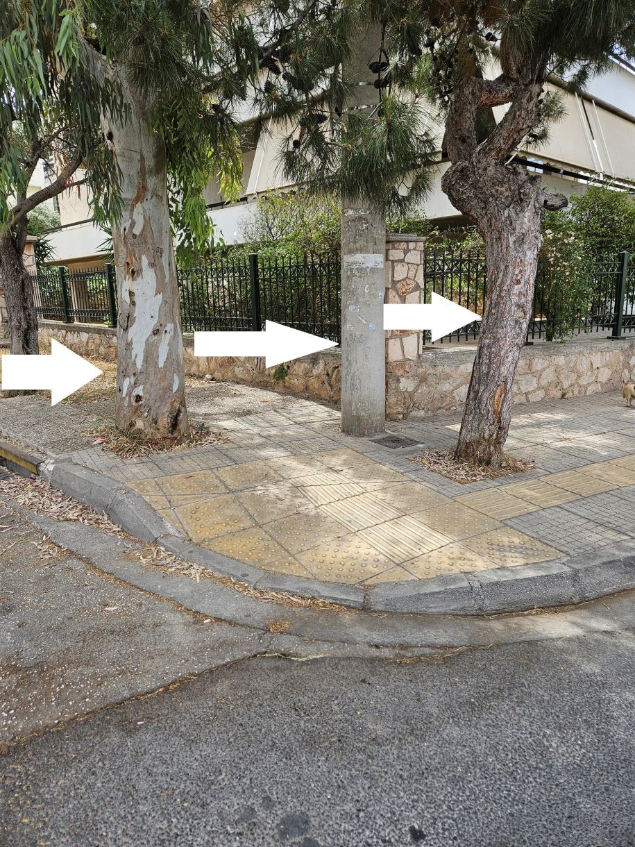 Γλυφάδα Βελτιωμένη Ράμπα για ΑΜΕΑ.με 3 πυλώνες διασκέδασης