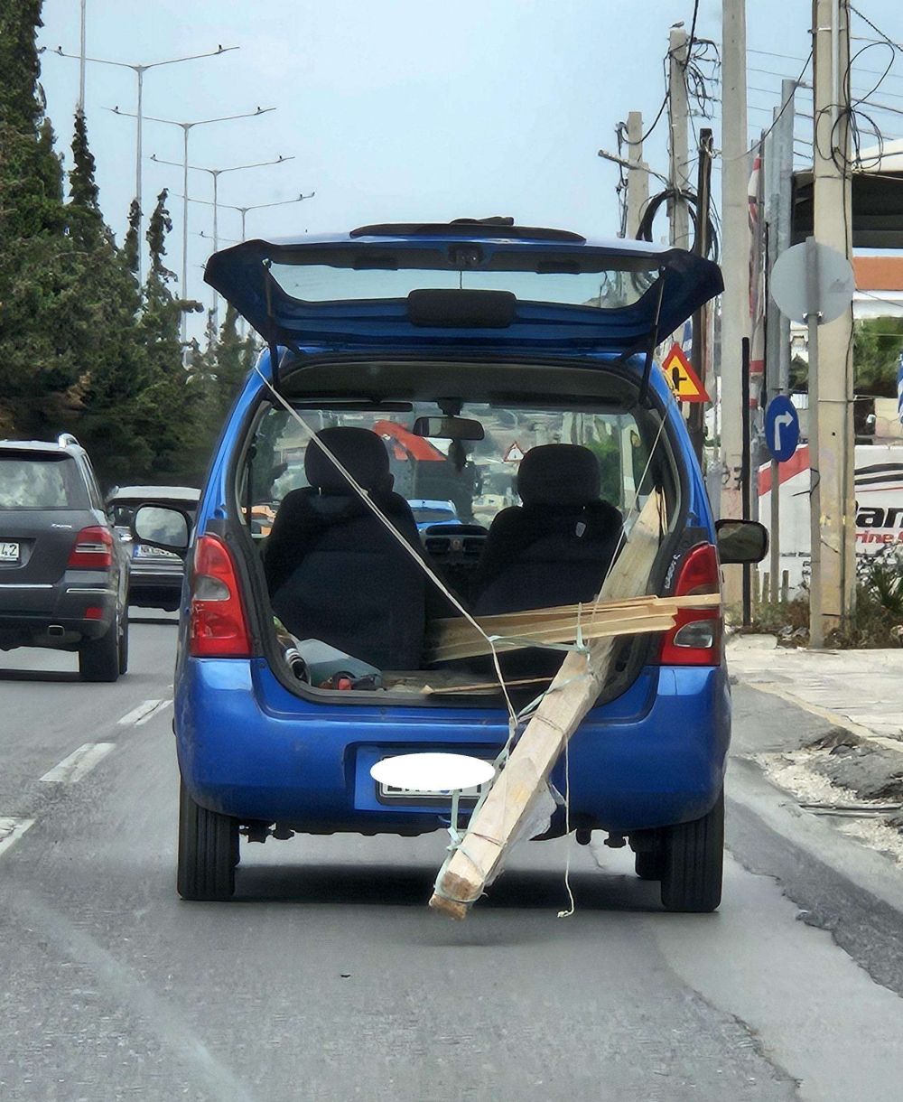 Βίντεο! “Θανατηφόρα” οδήγηση για χιλιόμετρα! Θαυμάστε τον!
