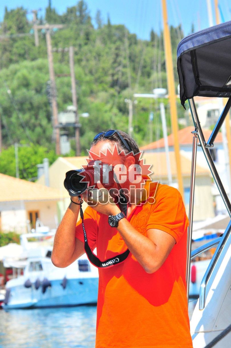 Νίκος Αλιάγας:…και τραγουδιστής!..εκτός των άλλων και πετυχημένων!