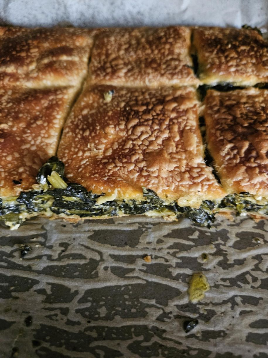 Σπιτικές συνταγές! Δεν έμεινε η σπανακόπιτα..Και στο έντερο σας θ’ αρέσει η σπανακόπιτα!..με 1 κιλό σπανάκι…