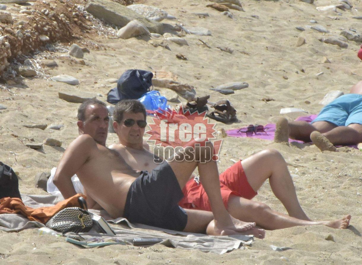 Paparazzi Διάσημοι στην Ελλάδα! “Νομίζω πως είδα έναν…Γατούλή”